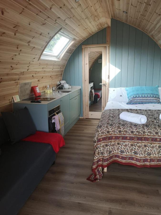 Missin' Link Glamping 호텔 West Hoathley 외부 사진